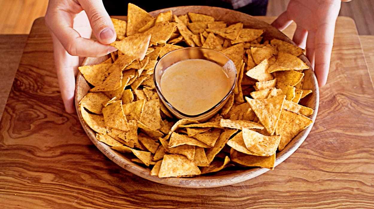 Jak zrobić sos serowy do nachos?